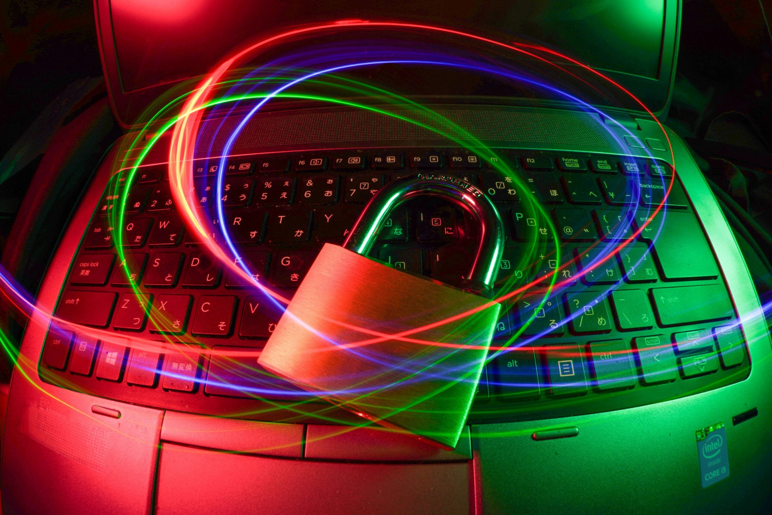 Zagrożenia sieci IT – jak chronić firmową infrastrukturę przed cyberatakami