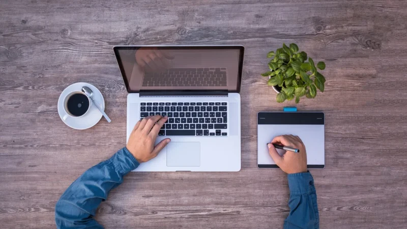 Dlaczego laptop Vostro 5490 to idealne uzupełnienie do pracy z kartą graficzną RTX 3090
