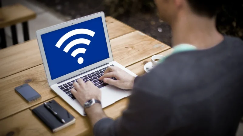 Systemy ochrony stacji roboczych – pierwsza linia obrony przed cyberzagrożeniami